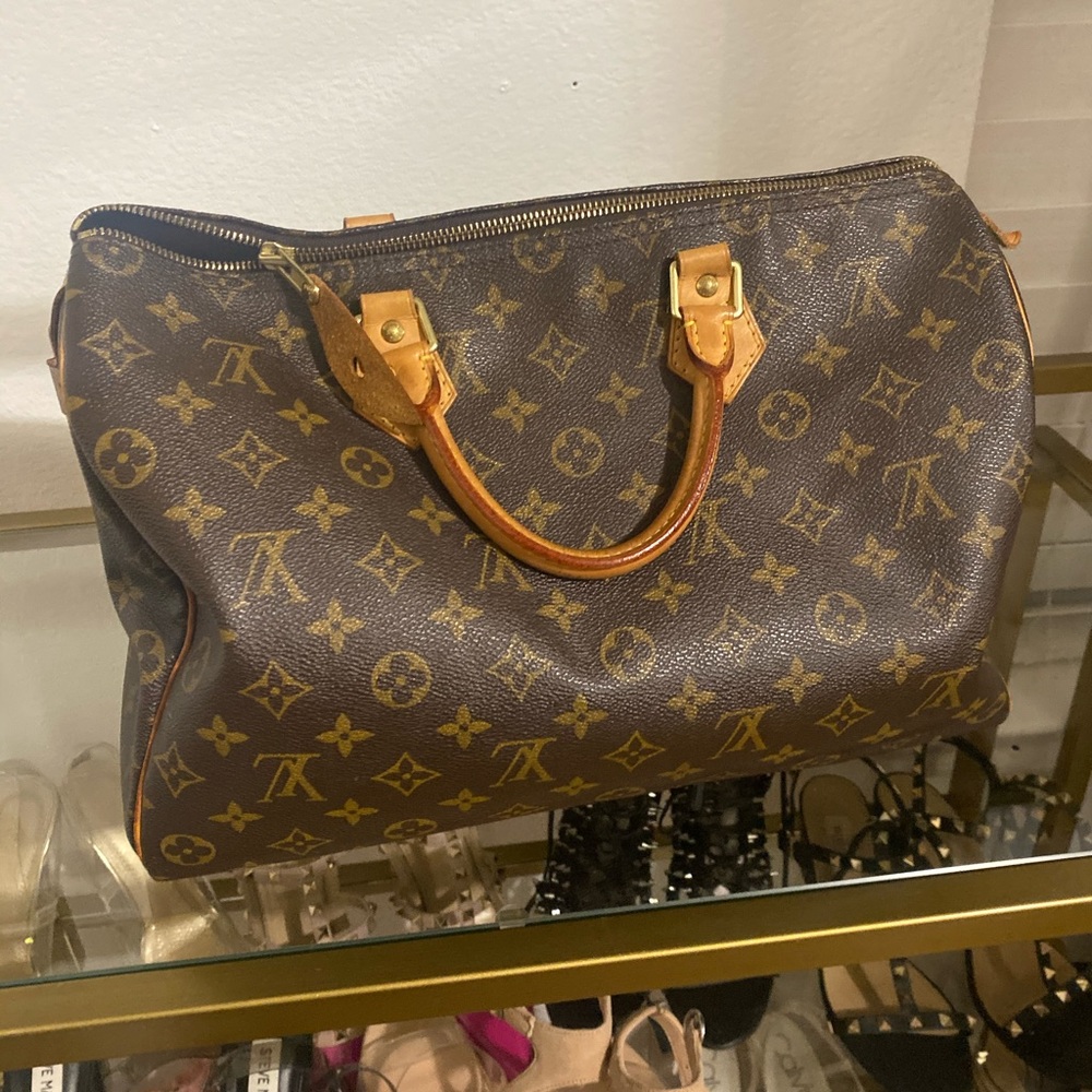 Louis Vuitton speedy 35